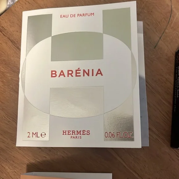 Assorted Perfume Sample Set - Picture 2 of 7